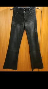 Damen Schwarze Bootcut-Jeans + Nieten + Buchstaben-Applikation Apple Jeans Gr. 28 – Bild 2 von 6