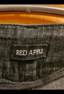 Damen Schwarze Bootcut-Jeans + Nieten + Buchstaben-Applikation Apple Jeans Gr. 28 – Bild 4 von 6