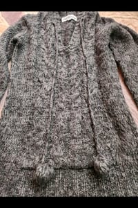 Damen Grau melierter Strickpullover mit Kapuze und Zopfmuster Clockhouse Gr. S – Bild 3 von 5