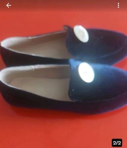 Damen Samt Loafer/Slipper in Blau mit Knopf 38 – Größe 38 – Bild 2 von 3