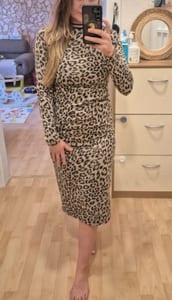 Damen Xs. Leopardenmuster Midikleid langarm – Größe XS