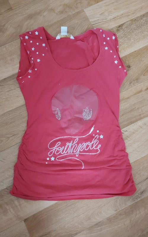 Damen Rotes top mit Sternen und Glitzerdruck – Größe S
