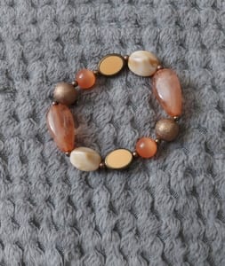 Damen Armband mit Perlen – Erdtöne