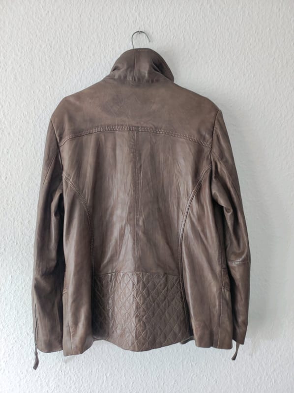 Damen Braune Lederjacke mit Reißverschlusstaschen – Größe 46 – Bild 3 von 10