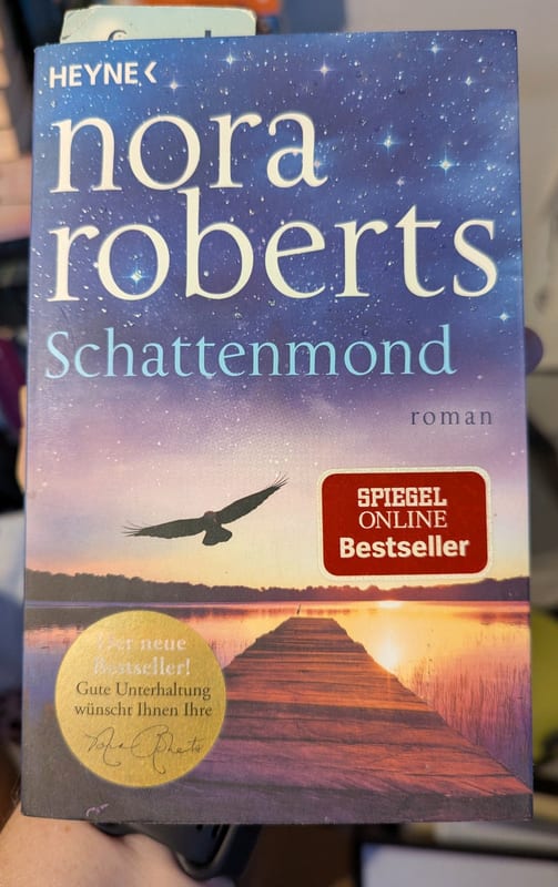 Schattenmond – Nora Roberts, Buch