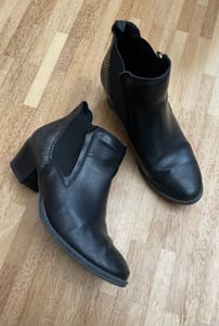Schwarze Chelsea Boots mit Absatz – Damen – Größe 37 – Bild 3 von 8
