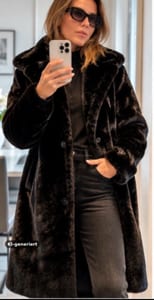 Damen BOSS Kunstfellmantel Schwarz | Luxus Felloptik Wie neu Größe 38