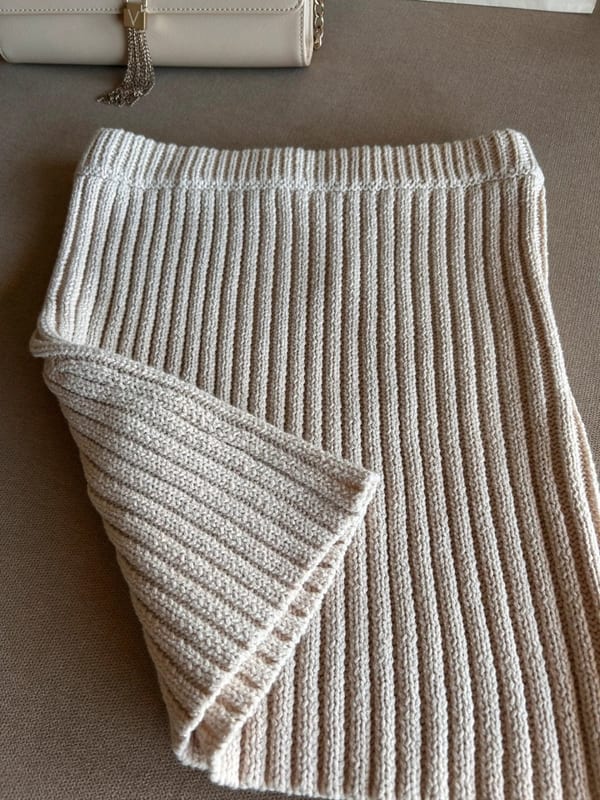 Damen Schöner Grobstrickrock Beige Neu – Größe 36 – Bild 4 von 8