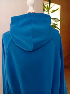 Damen Oversize Hoodie mit Peace-Zeichen in Pink – Größe 46 – Blau/Rosa – Bild 2 von 2