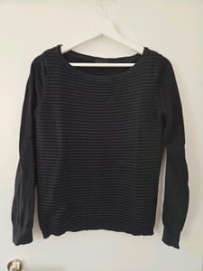 Damen Feinstrick Pullover mit Riffelung Schwarz im Biker Style – Größe S