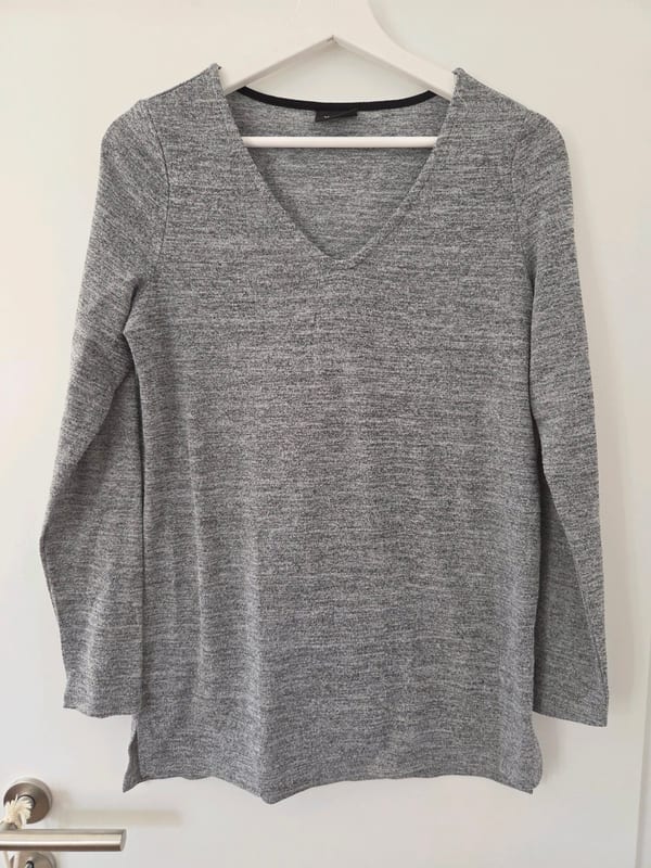 Damen Feinstrick Pullover Grau Melliert mit V-Ausschnitt – Größe XS