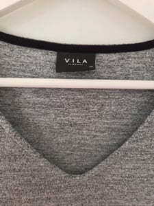 Damen Feinstrick Pullover Grau Melliert mit V-Ausschnitt – Größe XS – Bild 3 von 5