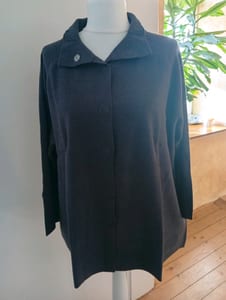 Damen Strickjacke mit Stehkragen, anthrazit-meliert 48/50 – Größe 48 – Grau