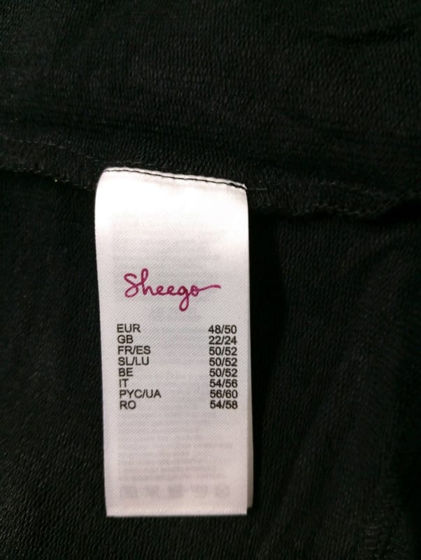 Damen Schwarzer Hoodie mit Tigermotiv und Tigerprint-Kapuze 48/50 – Größe 48 – Bild 3 von 4