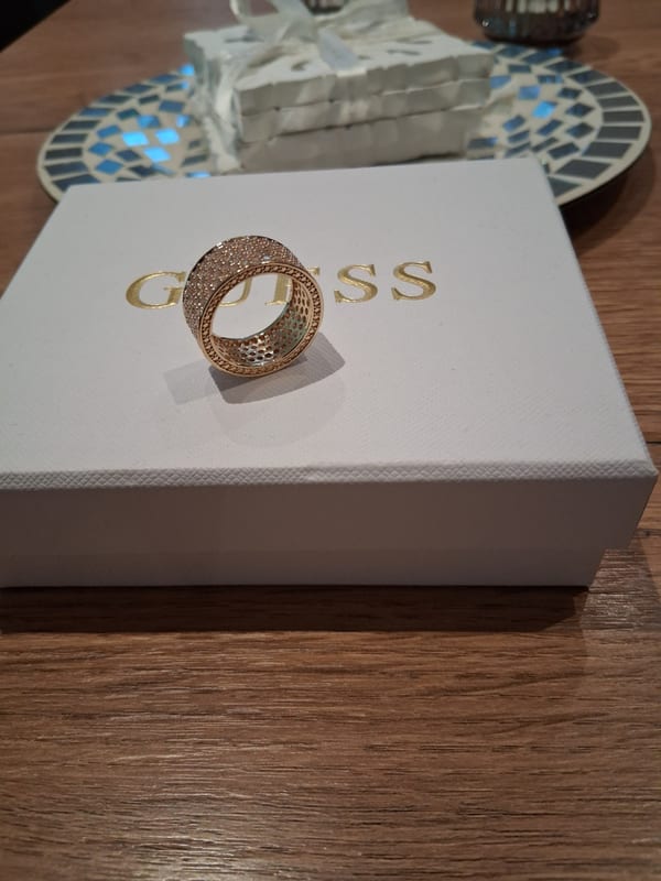 Damen Wunderschöner Pavè Ring goldfarben – Größe 57 – Bild 8 von 9