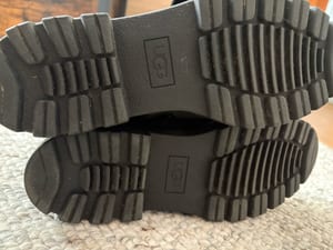 UGG Damen Schwarze Stiefeletten mit Schnürung und Schnallen – Größe 41 – Bild 3 von 5