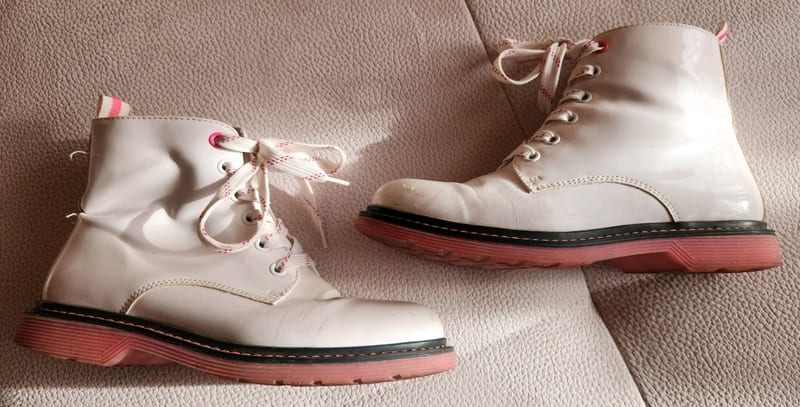 Weiße Lackstiefeletten mit rosa Sohle Mädchen Gr. 36 Catwalk – Bild 2 von 6