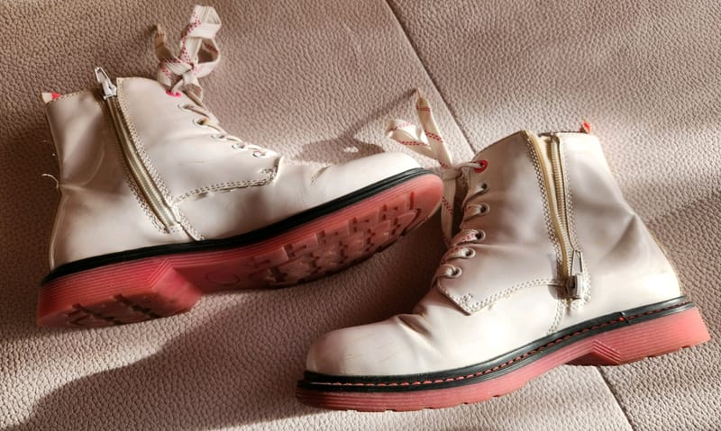 Weiße Lackstiefeletten mit rosa Sohle Mädchen Gr. 36 Catwalk – Bild 3 von 6