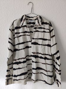 Damen Langarm-Bluse mit Streifenmuster in Beige und Schwarz – Größe S – Bild 3 von 5