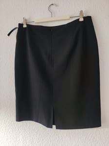 Damen Schwarzer Bleistiftrock mit Schlitz hinten – Größe 42 – Bild 3 von 6