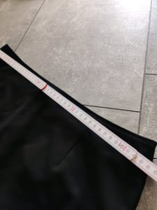 Damen Schwarzer Bleistiftrock mit Schlitz hinten – Größe 42 – Bild 6 von 6