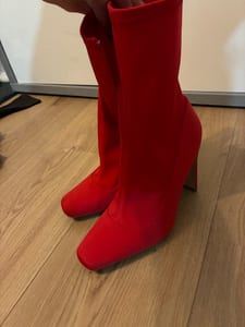 Damen Rote Stiefeletten mit Stretch-Schaft und Stiletto-Absatz – Größe 40