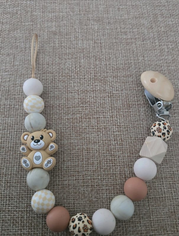 Schnullerkette mit Teddybär – Silikonperlen in Beige und Braun – Bild 2 von 2