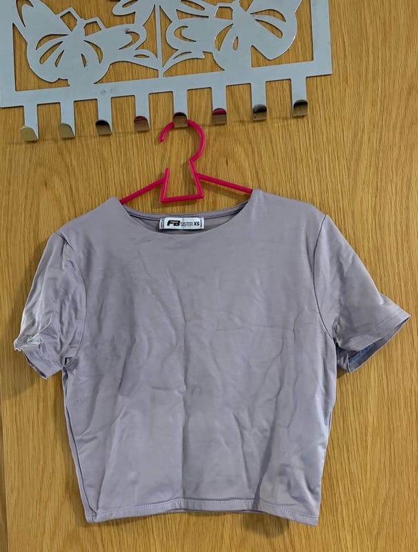 Damen Kurzes Basic-T-Shirt in Grau – Cropped – Größe S – Bild 2 von 2