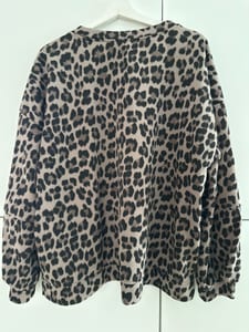 Leo Oversize Sweater Damen Taupe Baumwolle – Einheitsgröße – Bild 4 von 4