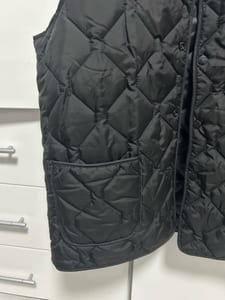 Herren Schwarze gesteppte Weste mit Knöpfen – Größe L – Bild 4 von 4