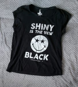 Damen T-Shirt schwarz mit Smiley-Print "Shiny is the new Black" – Größe S