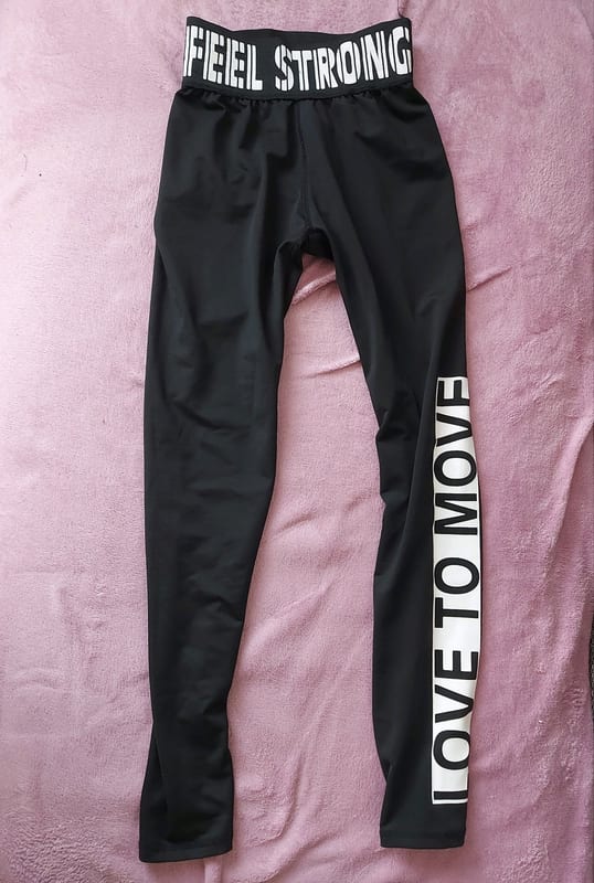 Damen Schwarze Sport-Leggings mit Schriftaufdruck – Größe S