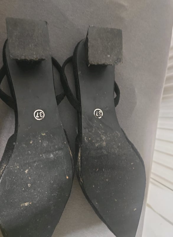 Damen Schwarze Slingback-Pumps mit Blockabsatz – spitze Zehenpartie – Größe 37 – Bild 4 von 4