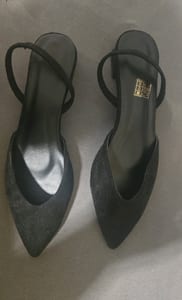 Damen Schwarze Slingback-Pumps mit Blockabsatz – spitze Zehenpartie – Größe 37
