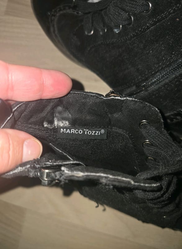 Damen Schwarze Schnürstiefeletten mit Lochmuster und Reißverschluss – Größe 40 – Bild 6 von 7