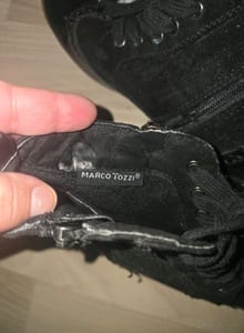 Damen Schwarze Schnürstiefeletten mit Lochmuster und Reißverschluss – Größe 40 – Bild 6 von 7