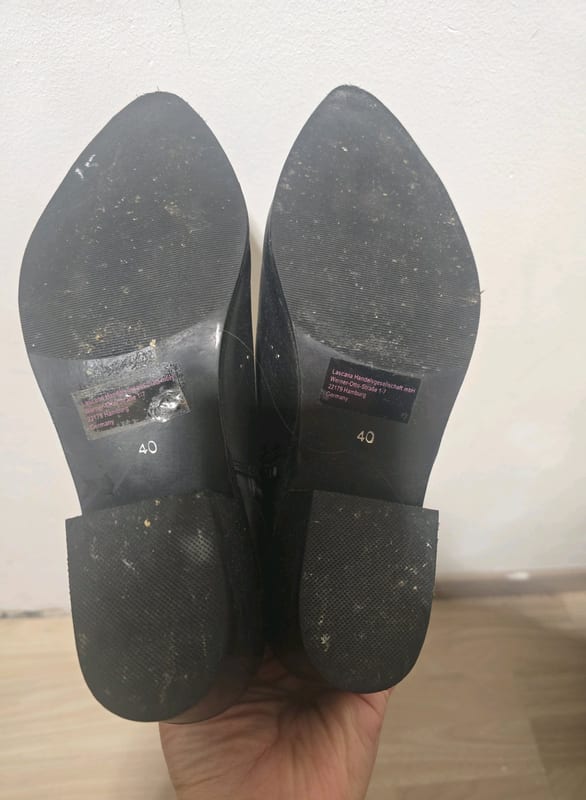 Damen Schwarze Stiefeletten mit Nieten – spitze Form – Größe 40 – Bild 4 von 7