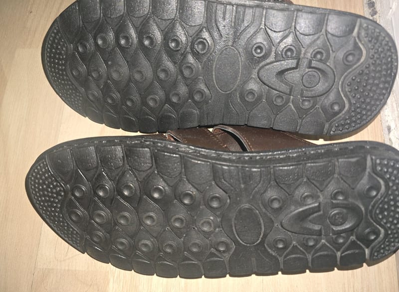 Braune Herrensandalen aus Leder mit Klettverschluss – Größe 41 – Bild 2 von 3