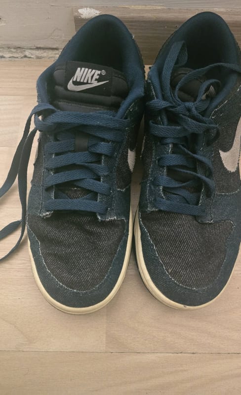Damen Sneaker aus dunkelblauem Denim mit Wildleder-Swoosh – Low-Top – Größe 38