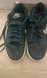 Damen Sneaker aus dunkelblauem Denim mit Wildleder-Swoosh – Low-Top – Größe 38