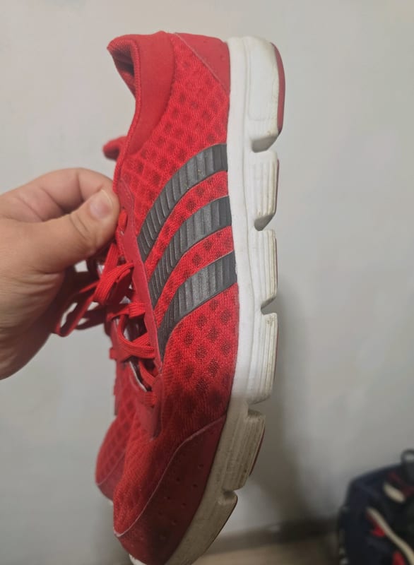 Herren Rote Sneaker mit grauen Streifen – Schuhe – Größe 41,5 – Bild 5 von 7