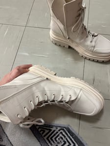 Damen Cremefarbene Schnürstiefeletten mit Plateausohle – Größe 39 – Bild 4 von 12