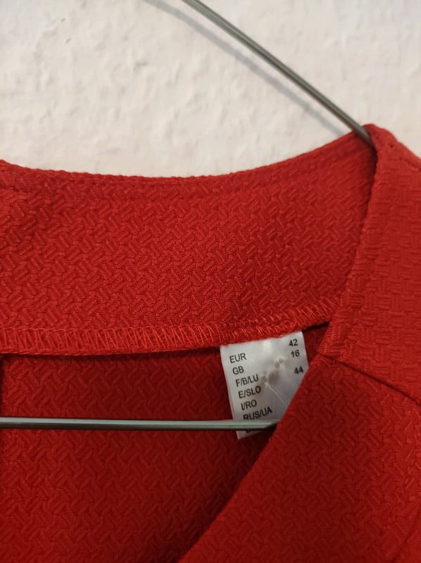 Damen Rotes Kleid mit kurzen Ärmeln – Größe 42 – Bild 3 von 6