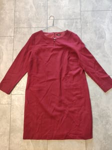 Damen Bordeauxrotes Kleid mit langen Ärmeln und Taschen – Größe 46 – Bild 3 von 6