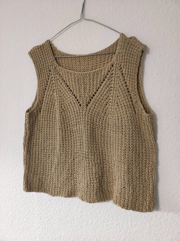 Damen Strick-Top ärmellos, beige, handgestrickt mit Lochmuster – Größe XL