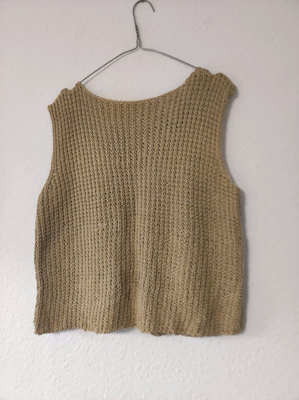 Damen Strick-Top ärmellos, beige, handgestrickt mit Lochmuster – Größe XL – Bild 3 von 5