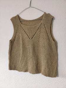Damen Strick-Top ärmellos, beige, handgestrickt mit Lochmuster – Größe XL