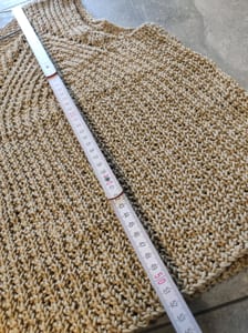 Damen Strick-Top ärmellos, beige, handgestrickt mit Lochmuster – Größe XL – Bild 5 von 5