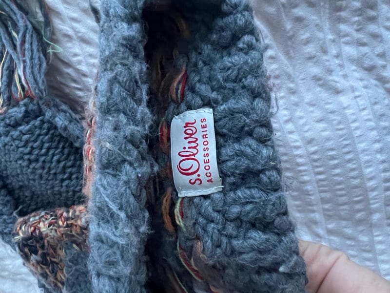Damen Strickset Mütze und Schal in Grau mit Mustern s oliver