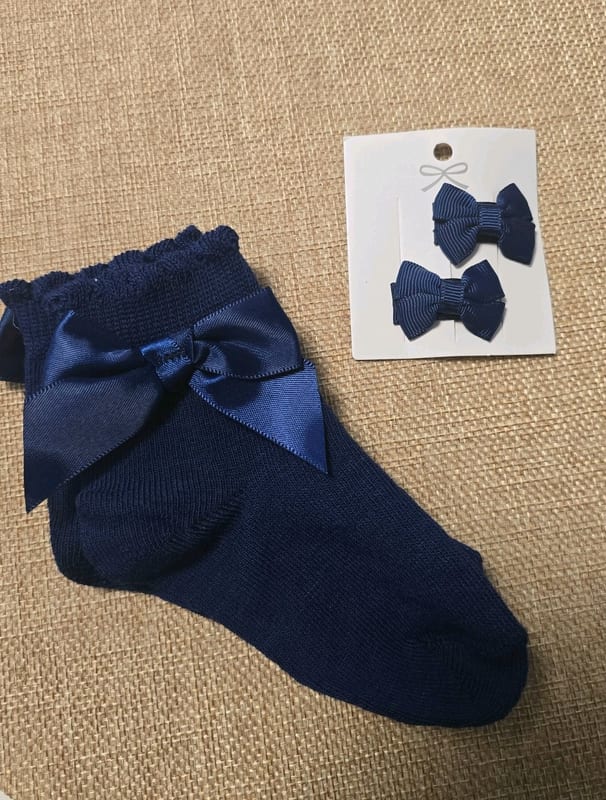 Mädchen Marineblaue Socken mit Schleife und Haarschleifen-Set – Einheitsgröße – Bild 2 von 3